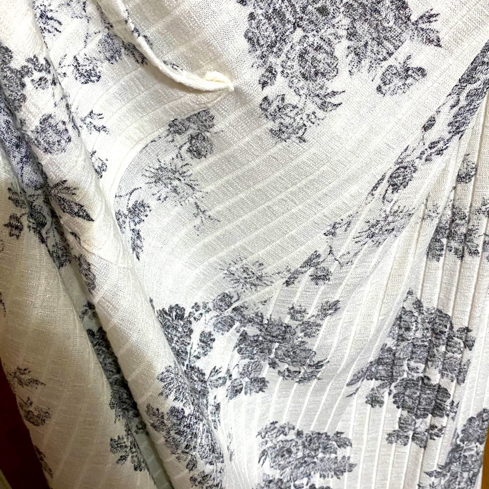 Lularoe Cardigan Duster Black & Ivory XL